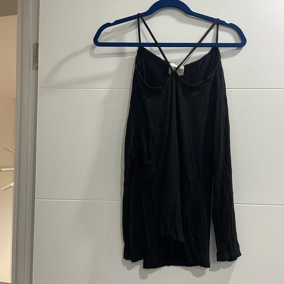 Size large but could fit a medium used one time in black - Picture 1 of 4